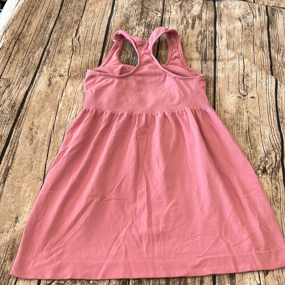 2 Workout tops size small: Gap Breathe & Athletic Essentials - Picture 8 of 10